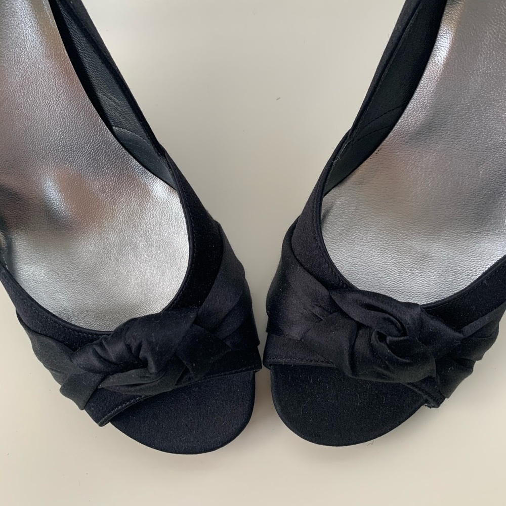 Stuart Weizmann Black Satin Heels - image 2